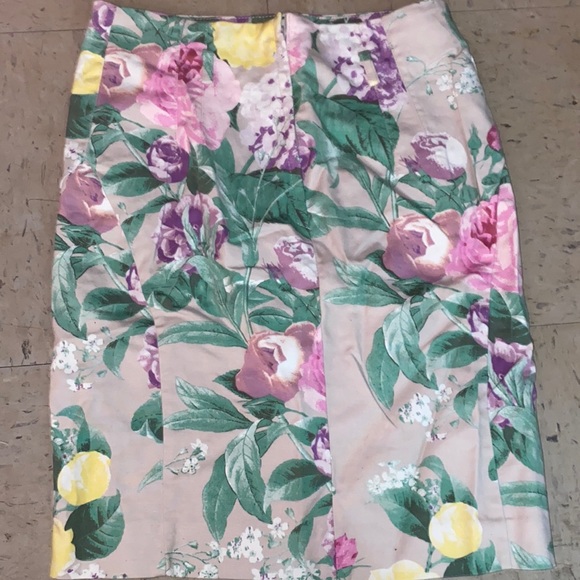 H&M Floral Pencil Skirt - Picture 2 of 4